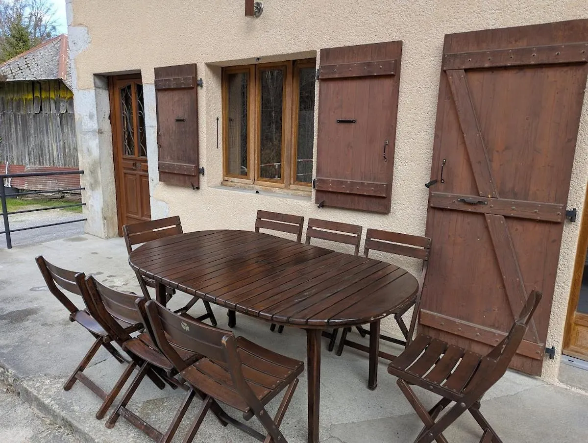 Le Gite De Saury Lathuile 0*,  Francia